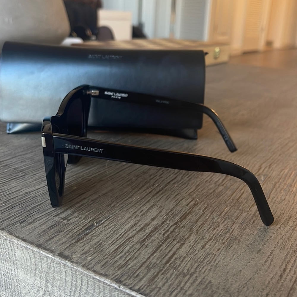 YSL sunglasses - Picture 2 of 7